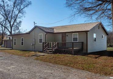 895 COLE Street, Duquoin, Illinois, 3 Bedrooms Bedrooms, ,1 BathroomBathrooms,Residential,For Sale,COLE,RMAQC4259128