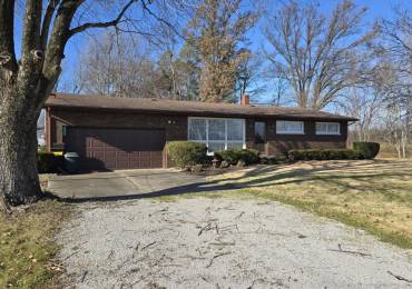 1597 WASHINGTON Street, Duquoin, Illinois, 3 Bedrooms Bedrooms, ,1 BathroomBathrooms,Residential,For Sale,WASHINGTON,RMAQC4259289