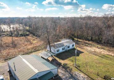 17801 State Route 142, Opdyke, Illinois, 3 Bedrooms Bedrooms, ,2 BathroomsBathrooms,Residential,For Sale,State Route 142,RMAEB456277