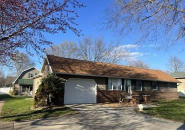 117 CHESTNUT Drive, East Peoria, Illinois, 2 Bedrooms Bedrooms, ,1 BathroomBathrooms,Residential,For Sale,CHESTNUT,RMAPA1255195