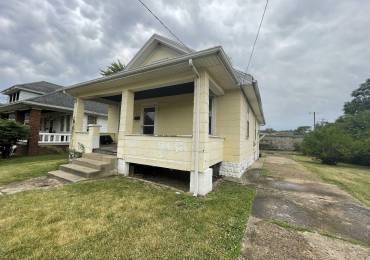 612 LOUCKS Avenue, Peoria, Illinois, 2 Bedrooms Bedrooms, ,1 BathroomBathrooms,Residential Lease,For Rent,LOUCKS,RMAPA1255200