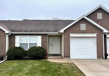 27 Gingertree Court, Jacksonville, Illinois, 2 Bedrooms Bedrooms, ,2 BathroomsBathrooms,Residential,For Sale,Gingertree,RMACA1033685