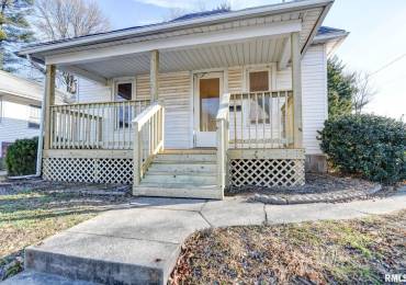 600 CHEROKEE Street, Taylorville, Illinois, 2 Bedrooms Bedrooms, ,1 BathroomBathrooms,Residential,For Sale,CHEROKEE,RMACA1033750