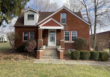 1175 MAIN Street, Canton, Illinois, 4 Bedrooms Bedrooms, ,2 BathroomsBathrooms,Residential,For Sale,MAIN,RMAPA1255300