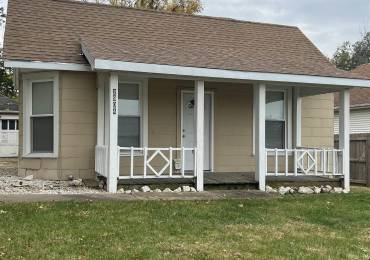 2904 Lind Street, Quincy, Illinois, 2 Bedrooms Bedrooms, ,1 BathroomBathrooms,Residential,For Sale,Lind,RMACA1033191