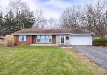 34 ROSEWOOD Lane, Pekin, Illinois, 3 Bedrooms Bedrooms, ,2 BathroomsBathrooms,Residential,For Sale,ROSEWOOD,RMAPA1255301