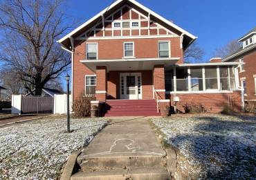 325 CHESTNUT Street, Canton, Illinois, 6 Bedrooms Bedrooms, ,2 BathroomsBathrooms,Residential,For Sale,CHESTNUT,RMAPA1255313