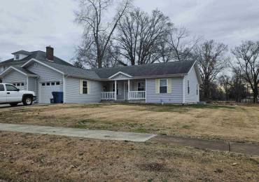 314 WEBSTER Street, Benton, Illinois, 3 Bedrooms Bedrooms, ,2 BathroomsBathrooms,Residential,For Sale,WEBSTER,RMAEB456363