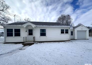 301 3RD Avenue, Aledo, Illinois, 2 Bedrooms Bedrooms, ,1 BathroomBathrooms,Residential,For Sale,3RD,RMACA1033781