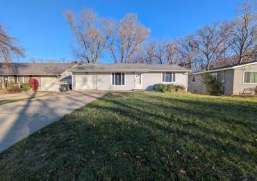 326 MARIA Street, East Peoria, Illinois, 6 Bedrooms Bedrooms, ,1 BathroomBathrooms,Residential,For Sale,MARIA,RMAPA1254474