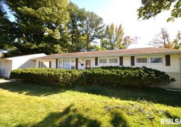 612 STRAWBERRY Lane, Mt Vernon, Illinois, 3 Bedrooms Bedrooms, ,1 BathroomBathrooms,Residential,For Sale,STRAWBERRY,RMAEB455580