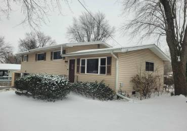 2715 Jamison Boulevard, Mt Vernon, Illinois, 4 Bedrooms Bedrooms, ,2 BathroomsBathrooms,Residential,For Sale,Jamison,RMAEB456383