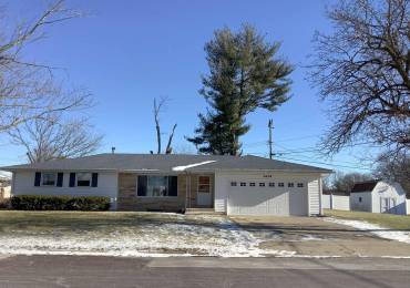 6404 GREENMONT Road, Peoria, Illinois, 3 Bedrooms Bedrooms, ,1 BathroomBathrooms,Residential,For Sale,GREENMONT,RMAPA1255391