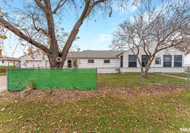 3 MARIAN Drive, Muscatine, Iowa, 4 Bedrooms Bedrooms, ,1 BathroomBathrooms,Residential,For Sale,MARIAN,RMAQC4258910