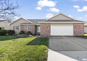 318 Snider Lane, Chatham, Illinois, 3 Bedrooms Bedrooms, ,2 BathroomsBathrooms,Residential,For Sale,Snider,RMACA1033852