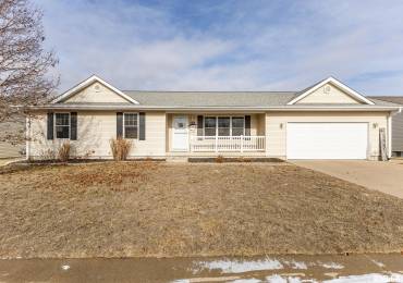 518 16TH Place, Camanche, Iowa, 4 Bedrooms Bedrooms, ,3 BathroomsBathrooms,Residential,For Sale,16TH,RMAQC4259694