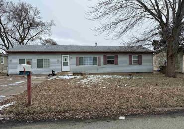 4716 11TH Street A, Moline, Illinois, 3 Bedrooms Bedrooms, ,1 BathroomBathrooms,Residential,For Sale,11TH,RMAQC4259716