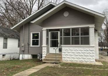 500 8TH Street, Mt Vernon, Illinois, 2 Bedrooms Bedrooms, ,1 BathroomBathrooms,Residential,For Sale,8TH,RMAEB456406