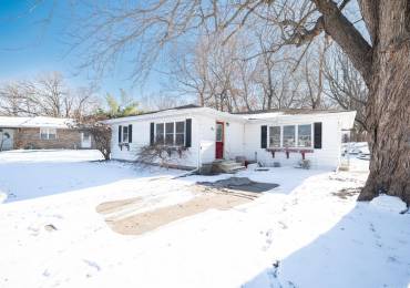 1 BROOKLAWN Court, Pekin, Illinois, 3 Bedrooms Bedrooms, ,1 BathroomBathrooms,Residential,For Sale,BROOKLAWN,RMAPA1255456