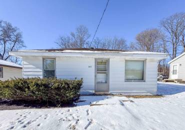 201 BELLEVUE Avenue, Bellevue, Illinois, 2 Bedrooms Bedrooms, ,1 BathroomBathrooms,Residential,For Sale,BELLEVUE,RMAPA1255485