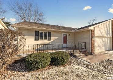 3014 55TH Street Drive, Moline, Illinois, 2 Bedrooms Bedrooms, ,2 BathroomsBathrooms,Residential,For Sale,55TH,RMAQC4259781