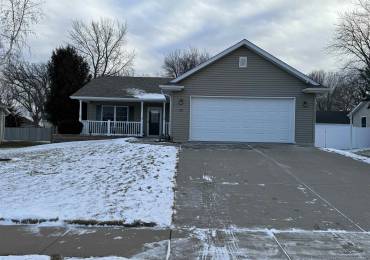 131 HARVEST Street, Eldridge, Iowa, 2 Bedrooms Bedrooms, ,2 BathroomsBathrooms,Residential,For Sale,HARVEST,RMAQC4259777