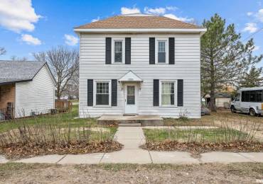 705 12TH Street, Erie, Illinois, 4 Bedrooms Bedrooms, ,1 BathroomBathrooms,Residential,For Sale,12TH,RMAQC4259790