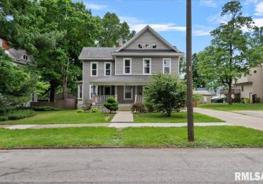 861 COLLEGE Avenue, Jacksonville, Illinois, 5 Bedrooms Bedrooms, ,2 BathroomsBathrooms,Residential,For Sale,COLLEGE,RMACA1033963