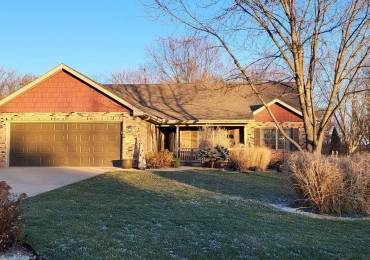 1701 PRESTWICK Drive, Galesburg, Illinois, 3 Bedrooms Bedrooms, ,2 BathroomsBathrooms,Residential,For Sale,PRESTWICK,RMACA1033971