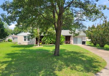 105 CARTER Drive, Metropolis, Illinois, 3 Bedrooms Bedrooms, ,2 BathroomsBathrooms,Residential,For Sale,CARTER,RMAEB456446