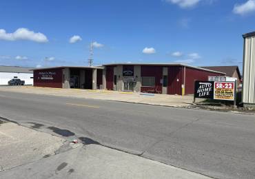 1912 Rendleman Street, Marion, Illinois, ,Commercial Sale,For Sale,Rendleman,RMAEB450193