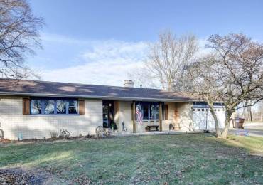 2209 Everglade Drive, Taylorville, Illinois, 4 Bedrooms Bedrooms, ,3 BathroomsBathrooms,Residential,For Sale,Everglade,RMACA1033466