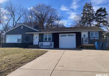 414 2ND Street, Le Claire, Iowa, 3 Bedrooms Bedrooms, ,2 BathroomsBathrooms,Residential,For Sale,2ND,RMAQC4259896