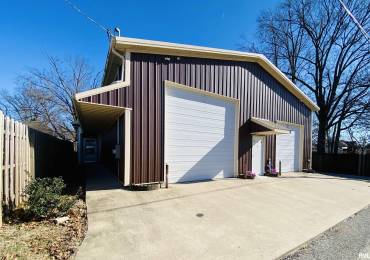 713A Ledford Street, Harrisburg, Illinois, 2 Bedrooms Bedrooms, ,1 BathroomBathrooms,Residential,For Sale,Ledford,RMAEB456494