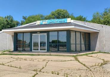 1630 CAMANCHE Avenue, Clinton, Iowa, ,Commercial Sale,For Sale,CAMANCHE,RMAQC4241248