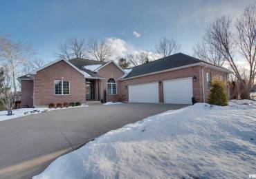 5012 Starboard Drive, Quincy, Illinois, 4 Bedrooms Bedrooms, ,3 BathroomsBathrooms,Residential,For Sale,Starboard,RMACA1034068