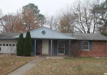 108 Hewitt Street, Carbondale, Illinois, 3 Bedrooms Bedrooms, ,1 BathroomBathrooms,Residential,For Sale,Hewitt,RMAEB456074