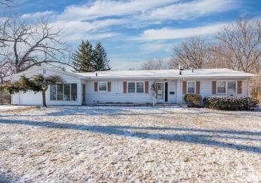 2811 17TH Street Place, Moline, Illinois, 3 Bedrooms Bedrooms, ,1 BathroomBathrooms,Residential,For Sale,17TH,RMAQC4259970