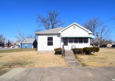 306 FRANKLIN Avenue, Sesser, Illinois, 2 Bedrooms Bedrooms, ,1 BathroomBathrooms,Residential,For Sale,FRANKLIN,RMAEB456542