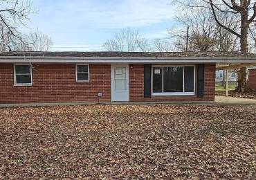 311 Birchlane Drive, Carbondale, Illinois, 3 Bedrooms Bedrooms, ,2 BathroomsBathrooms,Residential,For Sale,Birchlane,RMAEB456602