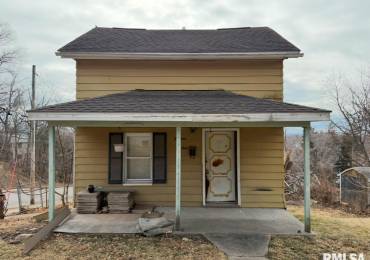 1401 10TH Street, Davenport, Iowa, 2 Bedrooms Bedrooms, ,1 BathroomBathrooms,Residential,For Sale,10TH,RMAQC4260126