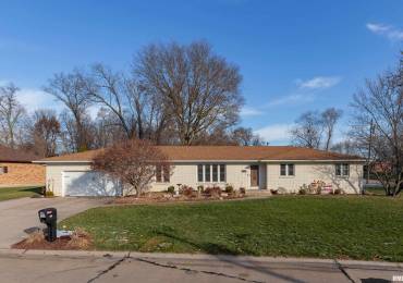 312 9TH Avenue, Coal Valley, Illinois, 4 Bedrooms Bedrooms, ,3 BathroomsBathrooms,Residential Lease,For Rent,9TH,RMAQC4260374