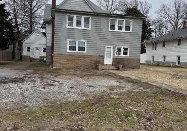 420 MAIN Street, Benton, Illinois, ,Residential Income,For Sale,MAIN,RMAEB456722