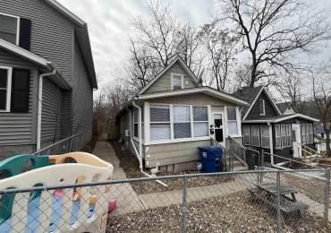 1312 EASTERN Avenue, Davenport, Iowa, 3 Bedrooms Bedrooms, ,1 BathroomBathrooms,Residential,For Sale,EASTERN,RMAQC4260457