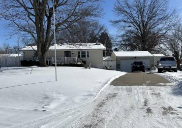 6125 SHERIDAN Street, Davenport, Iowa, 3 Bedrooms Bedrooms, ,1 BathroomBathrooms,Residential,For Sale,SHERIDAN,RMAQC4260580