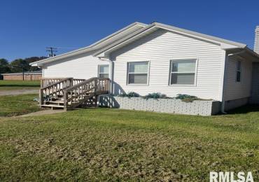 1205 PARK Avenue, Herrin, Illinois, 2 Bedrooms Bedrooms, ,1 BathroomBathrooms,Residential,For Sale,PARK,RMAQC4257371