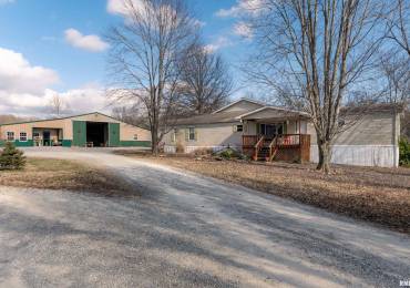 4155 Reevesville Road, Grantsburg, Illinois, ,Residential Income,For Sale,Reevesville,RMAQC4260639