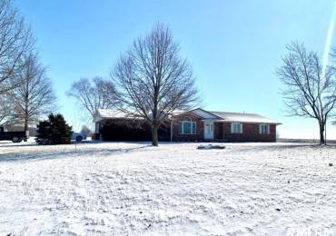 274 PROVIDENCE Trail, Waggoner, Illinois, 5 Bedrooms Bedrooms, ,2 BathroomsBathrooms,Residential,For Sale,PROVIDENCE,RMACA1034391