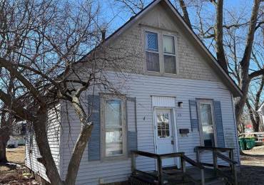 1111 CARROLL Street, Macomb, Illinois, 3 Bedrooms Bedrooms, ,1 BathroomBathrooms,Residential,For Sale,CARROLL,RMAPA1256255