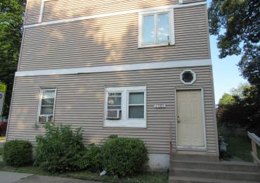 1701 25TH Street, Rock Island, Illinois, 2 Bedrooms Bedrooms, ,1 BathroomBathrooms,Residential Lease,For Rent,25TH,RMAQC4260936